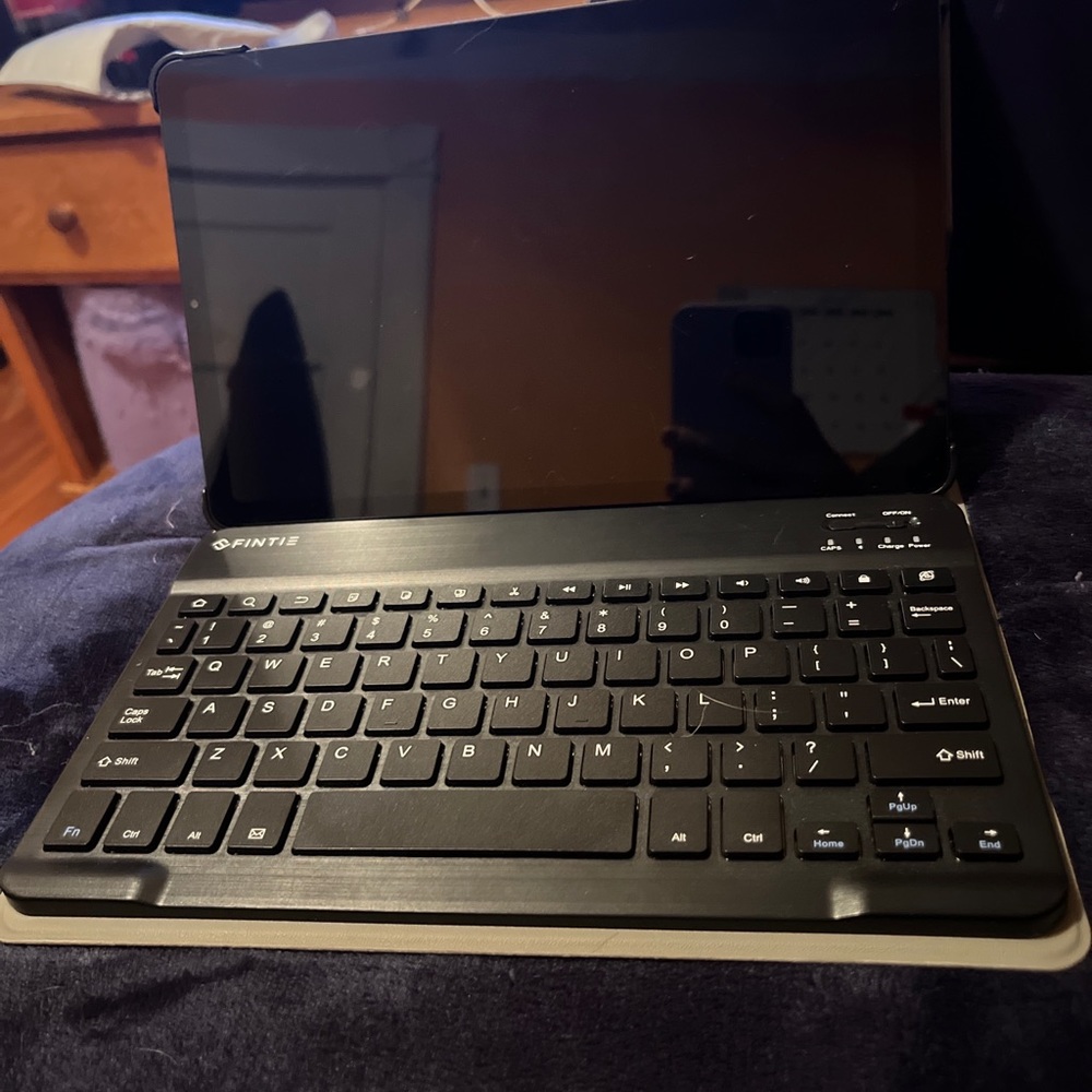 Samsung Galaxy Tab S6 Lite 64GB Cloud Blue! Comes with Tablet,Case,Keyboard,Pen